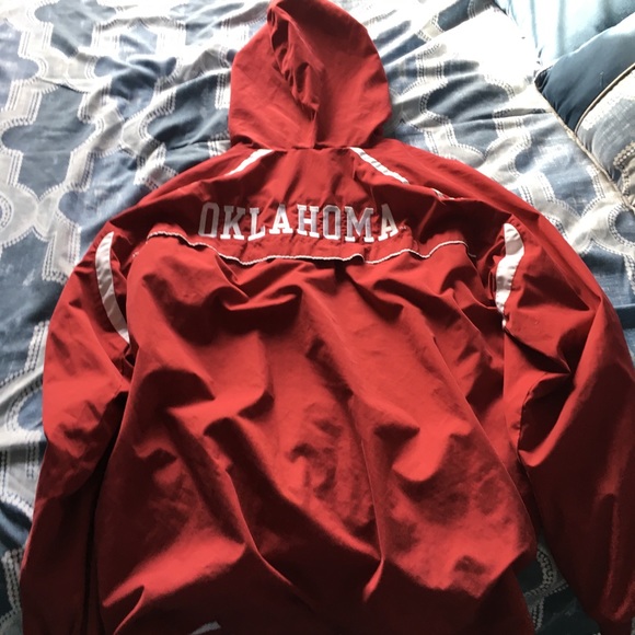 OU Nike Windbreaker size medium fitting - Picture 4 of 6
